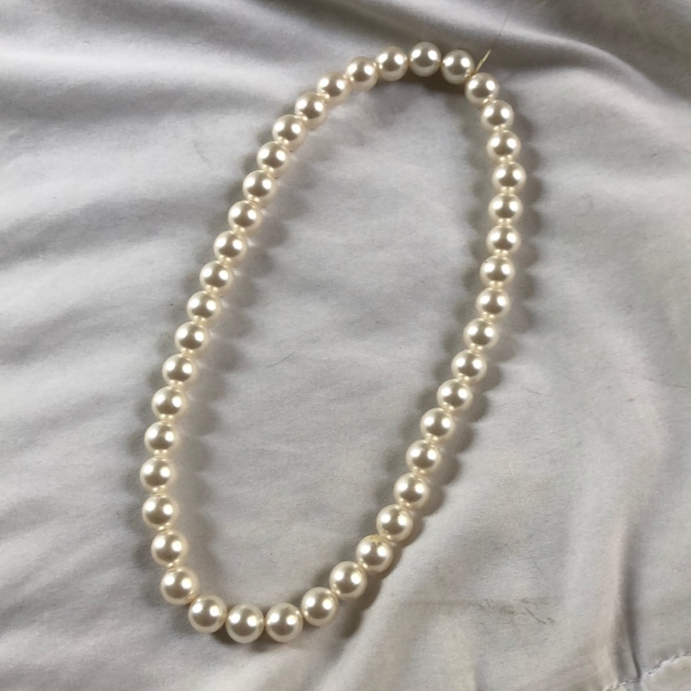 Pearl necklace